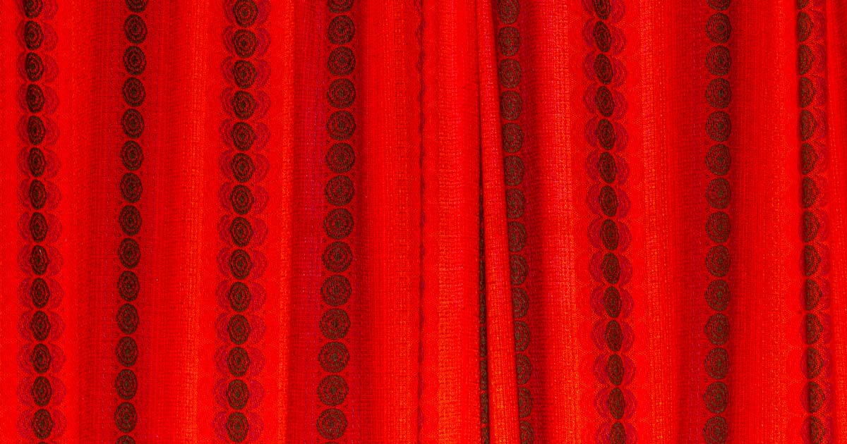 Fermeture du secteur culturel - rideau fermé d'une salle de spectacle