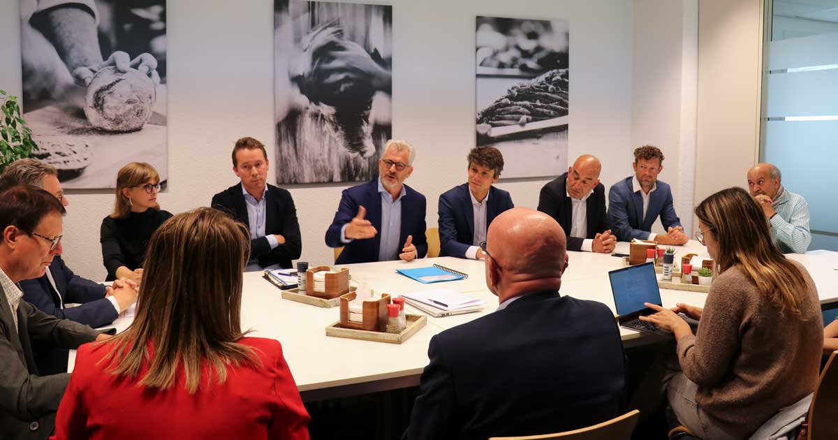 Na een jaar samenwerken publiceren de VDAB en Actiris een gezamenlijke analyse van de arbeidsmarkt.