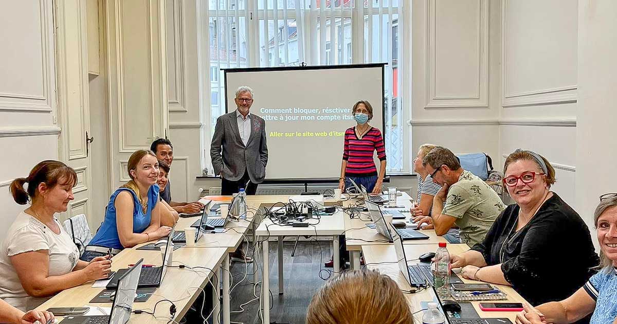 Bernard Clerfayt, Ministre bruxellois de l’Emploi, de la Formation et de la Transition numérique, a assisté, ce mercredi 14 septembre à l’une des formations organisées par l'Espace Public Numérique Mobile, destinée notamment aux employés du secteur des titres-services.