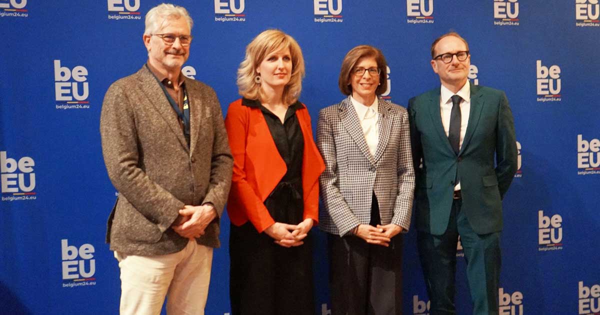 Foto van vier deelnemers aan het colloquium dierenwelzijn “Call to Care for Animal Welfare”, van links naar rechts: Bernard Clerfayt, Céline Tellier, Stella Kyriakides en Ben Weyts